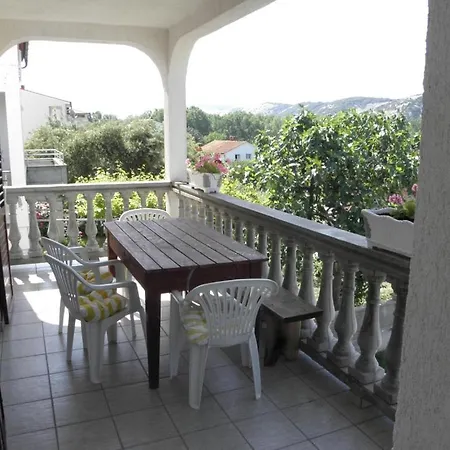 In With Sea View, Terrace, Washing Machine, Dishwasher 593-1 Lopar
